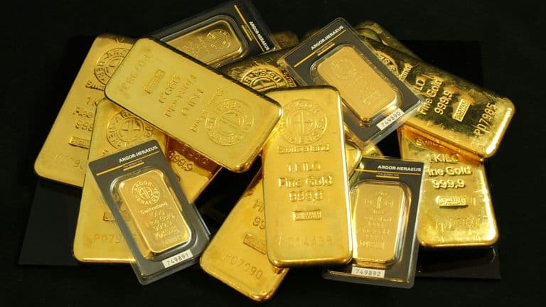 Gold Demand Surges Amid Economic Uncertainty