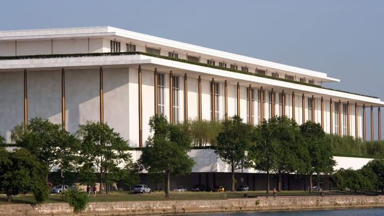 Kennedy Center Faces Backlash Over Political Overhaul