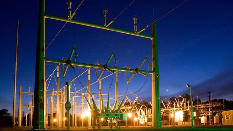 Federal Energy Regulators Greenlight Direct Power Access for Tech Data Centers