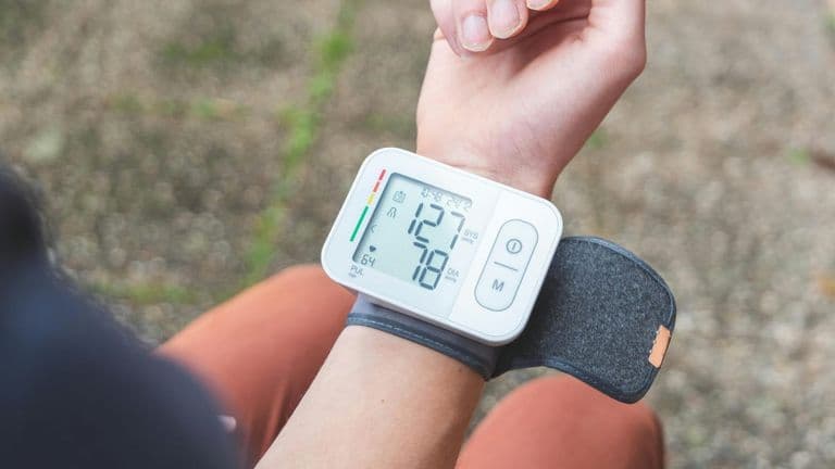 AI-Driven Wearables Revolutionize Personal Health Monitoring
