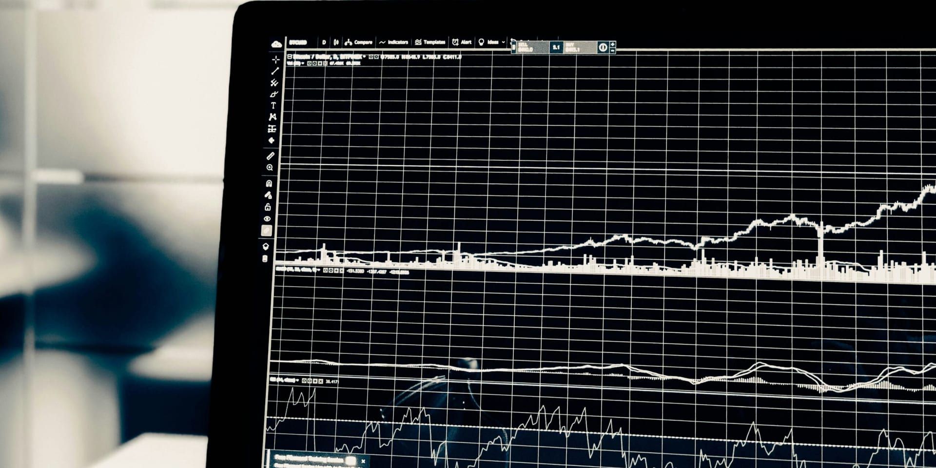 Mixed Market Performance on July 30, 2025 Following Fed Rate Decision