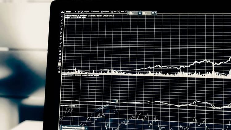 Mixed Market Performance on July 30, 2025 Following Fed Rate Decision