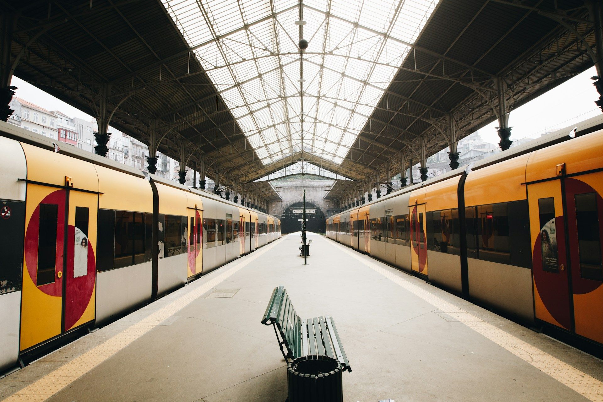 Claudio Schwarz 294j9hg1n3w Unsplash