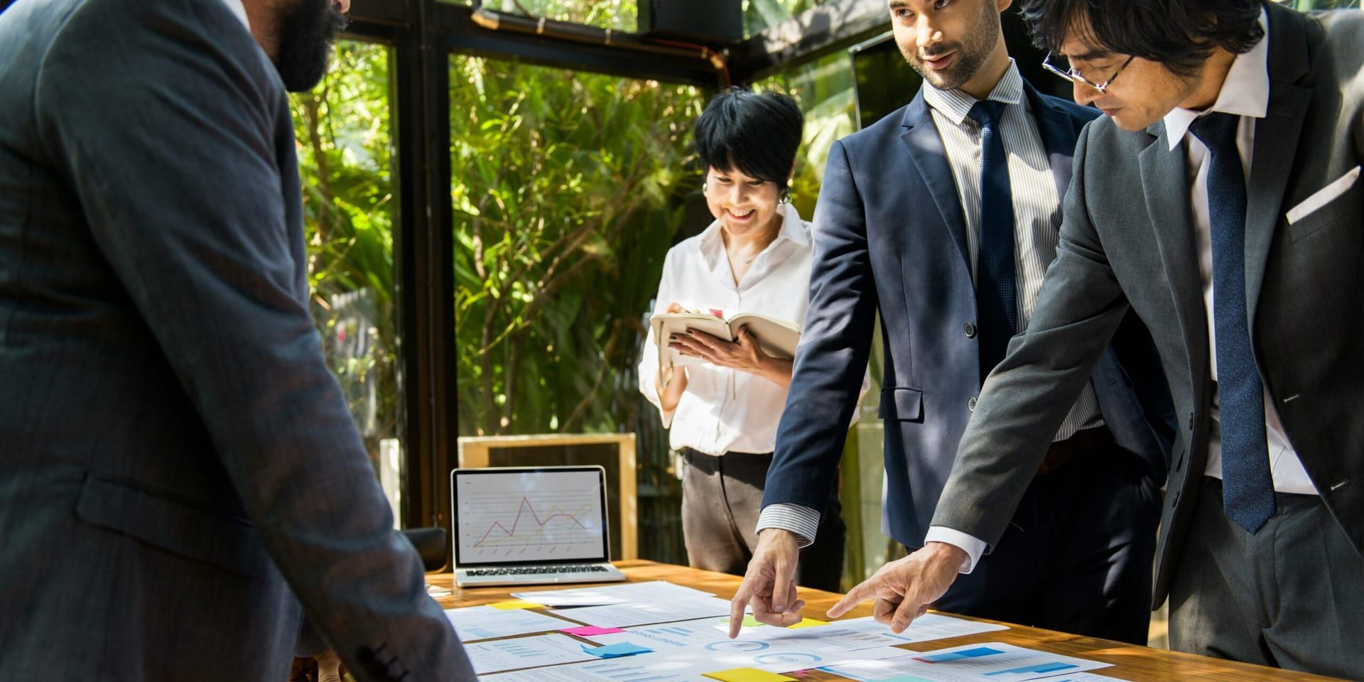 Strategic Shift: How Leadership is Evolving to Align with AI-Driven and Globally Scalable Business Models