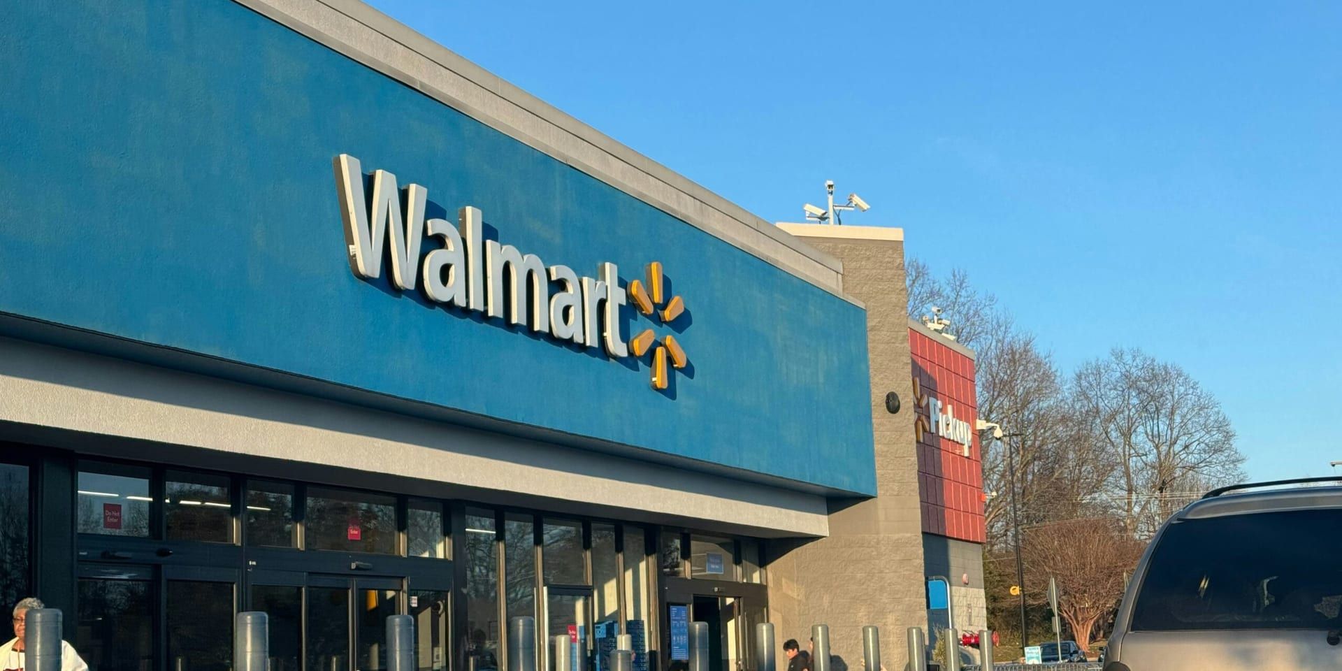 Walmart’s CEO Transition Signals Stability Amid Strategic Challenges