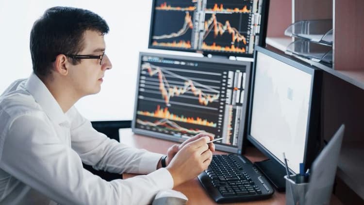 U.S. Stock Market Reaches Record Highs Amidst Optimism