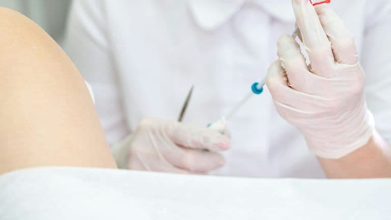 CDC Leadership Crisis: Senior Officials Resign Amidst Vaccine Policy Dispute