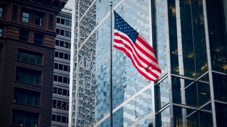U.S. Stock Markets Reach New Record Highs Amid AI Boom
