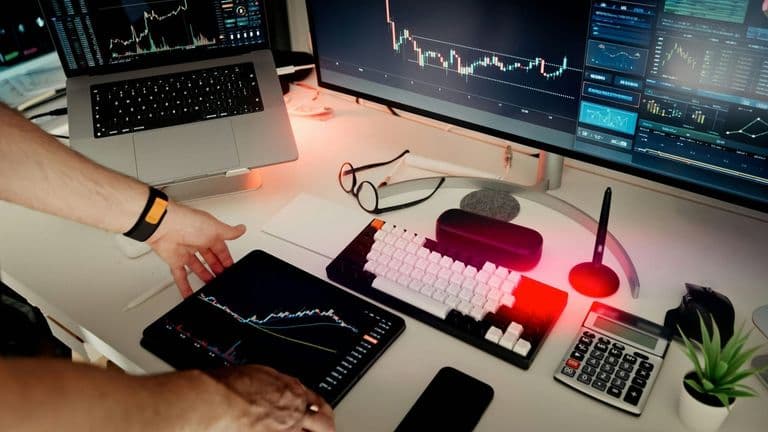 AI Investment and Tech‑Driven Spending Power a Broader Market Upswing