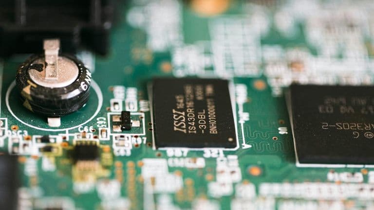 U.S. Government Eyes Equity Stake in Domestic Chip Startup to Boost Semiconductor Self-Reliance