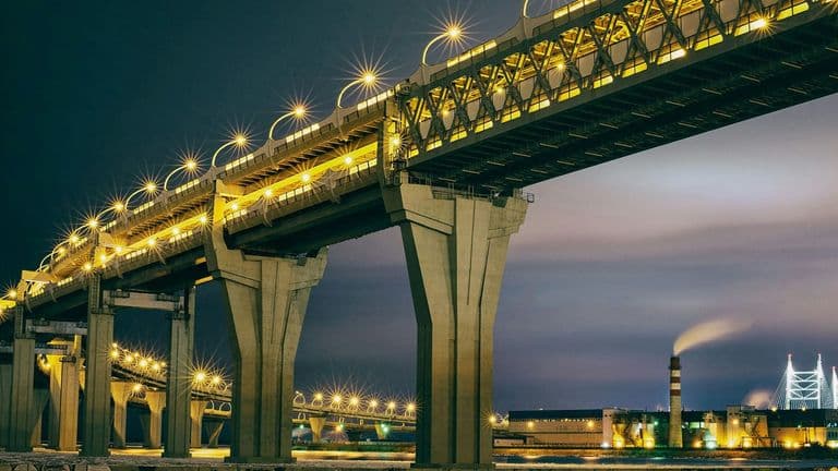 Firms Accelerate AI Infrastructure Investments Amid Strategic Tech Shifts in 2025