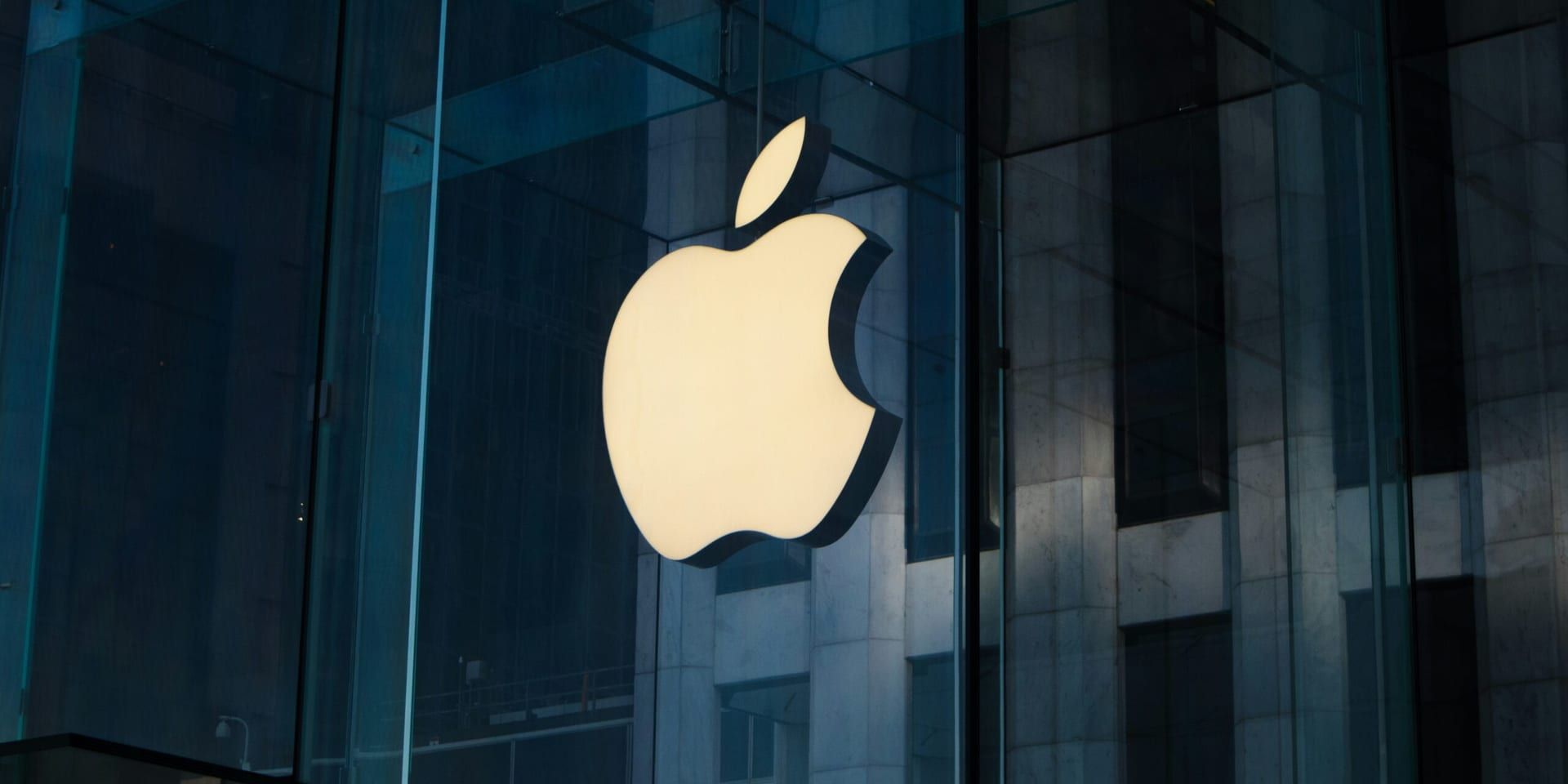 Apple Amplifies $500 Billion U.S. Investment with AI Infrastructure and “Liquid Glass” Design Rollout