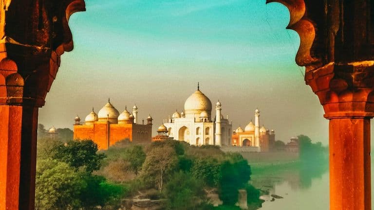 Global Business: India Positioned to Lead Global Growth in 2025