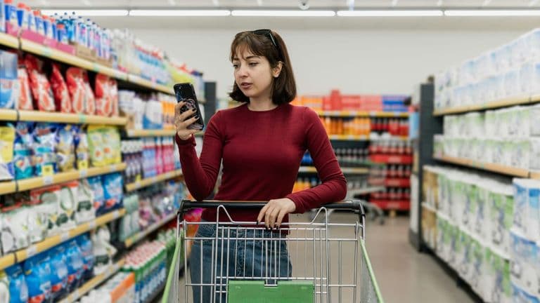 U.S. Consumer Sentiment Rises Modestly in Early January